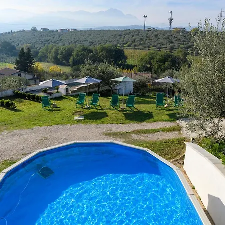 Stunning In With Swimming Pool *